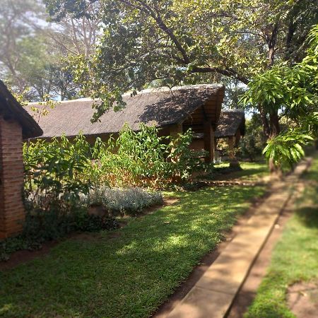 Barefoot Lodge And Safaris - Malawi リロングウェ エクステリア 写真